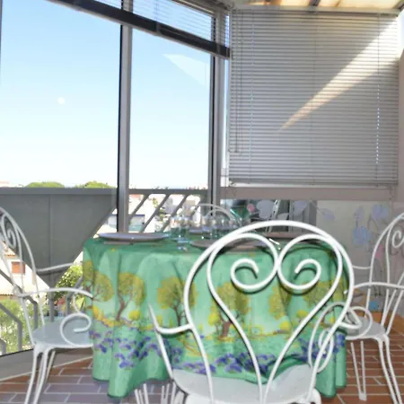 Climatise Avec Piscine, Proche Et Centre, Parking Prive - 4 Couchages - Fr-1-250-146 * Le Grau-du-Roi