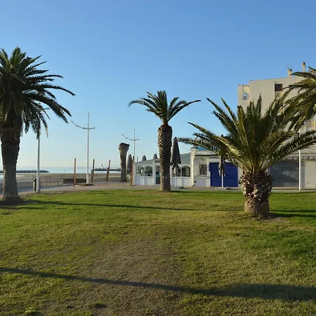 Climatise Avec Piscine, Proche Et Centre, Parking Prive - 4 Couchages - Fr-1-250-146 * Le Grau-du-Roi